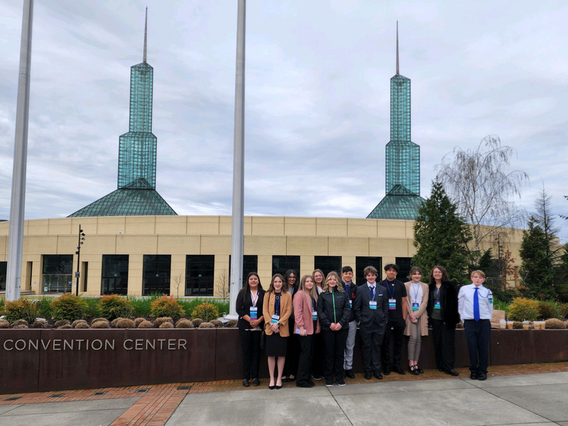 12 fbla students in front of portland convention center